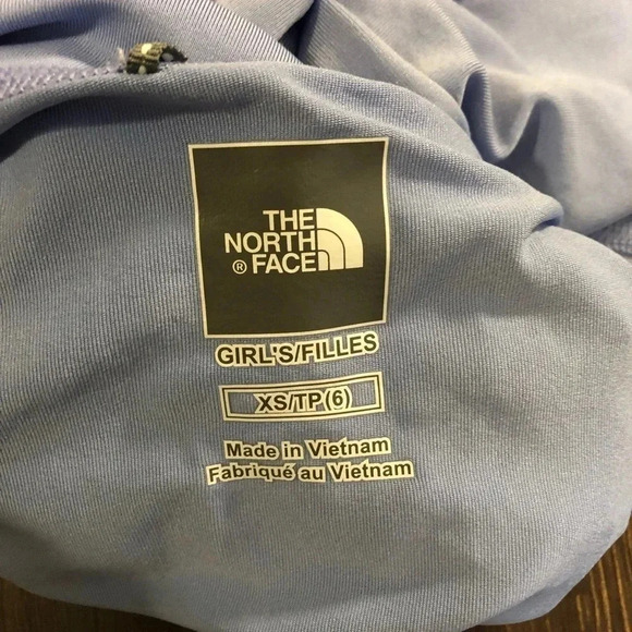 Girls North Face swim shirt - Picture 2 of 2